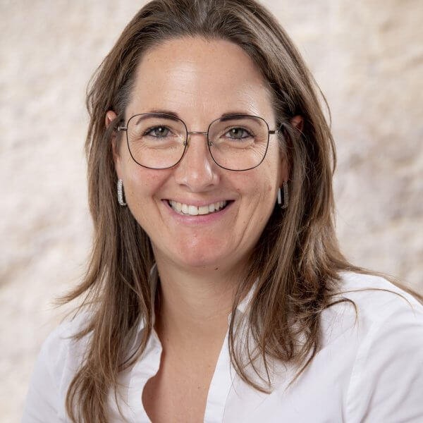 9554_2509110909264151_CR